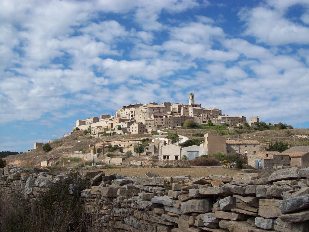 Rural Horizons On La Ruta Del Cister Hotel Fores Exterior photo